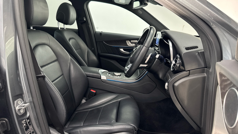 Mercedes-Benz GLC 220d 4Matic AMG Line Premium 5dr 9G-Tronic Diesel Estate